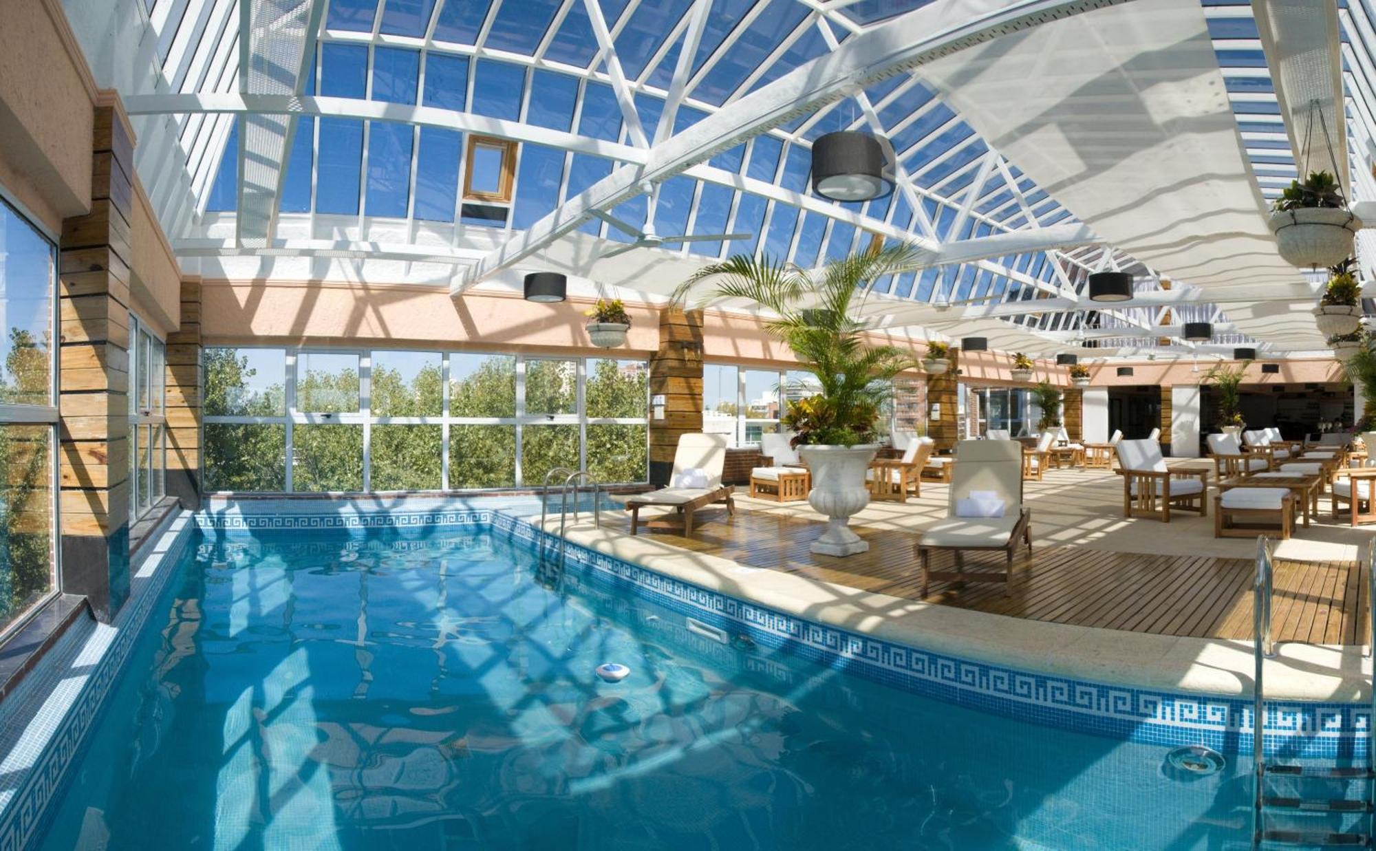Ramada By Wyndham Buenos Aires Hotel Vicente López Eksteriør billede