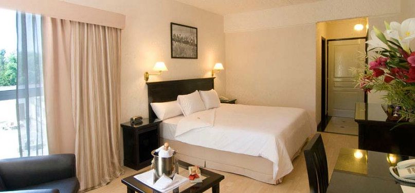 Ramada By Wyndham Buenos Aires Hotel Vicente López Eksteriør billede