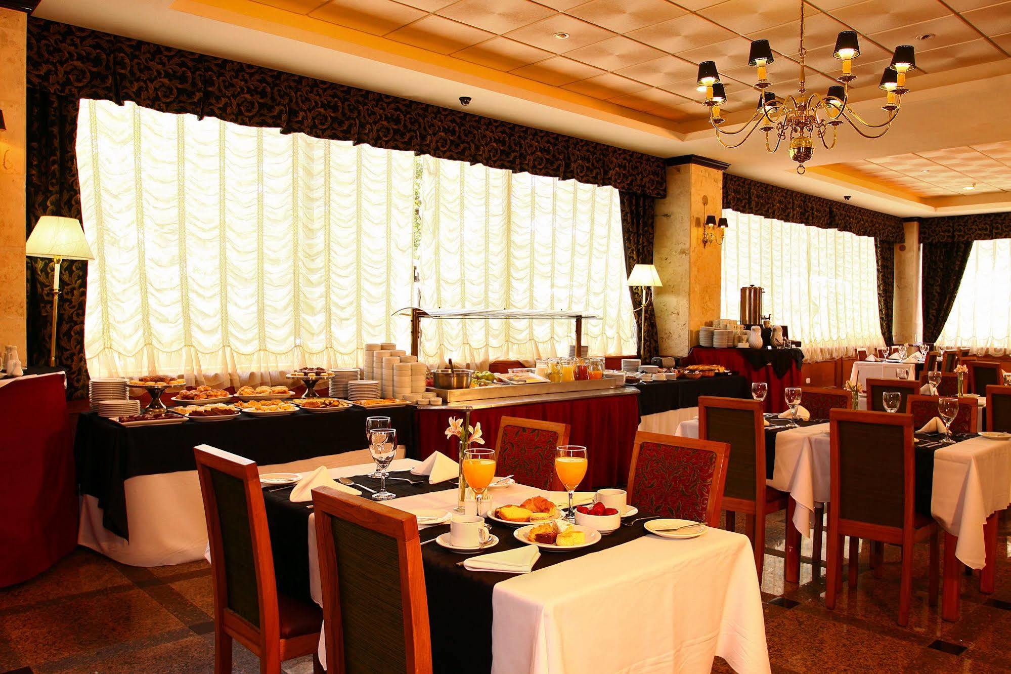 Ramada By Wyndham Buenos Aires Hotel Vicente López Eksteriør billede