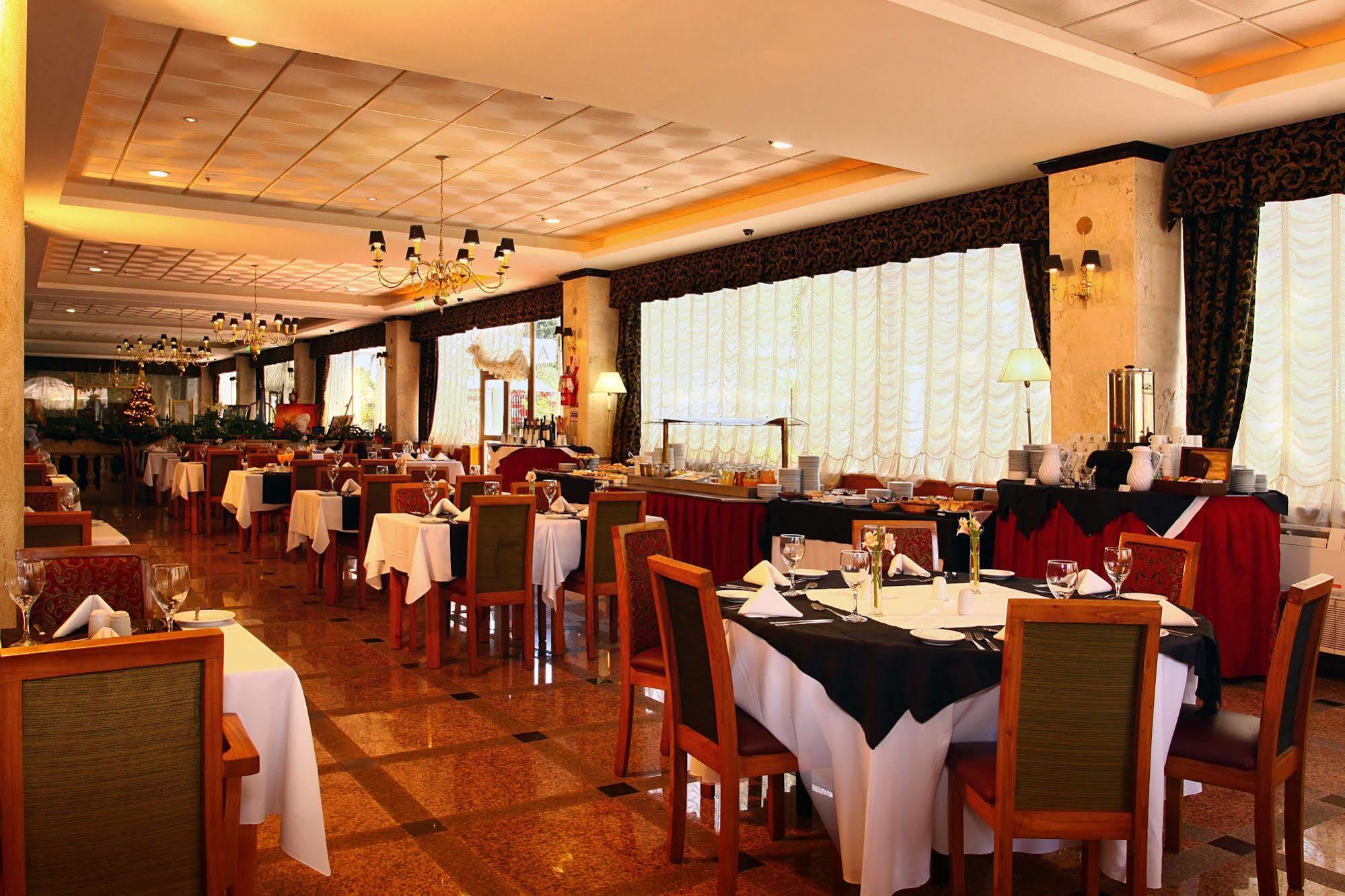 Ramada By Wyndham Buenos Aires Hotel Vicente López Eksteriør billede