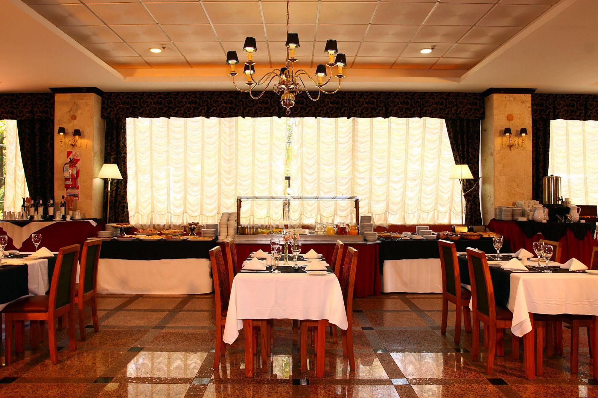 Ramada By Wyndham Buenos Aires Hotel Vicente López Eksteriør billede