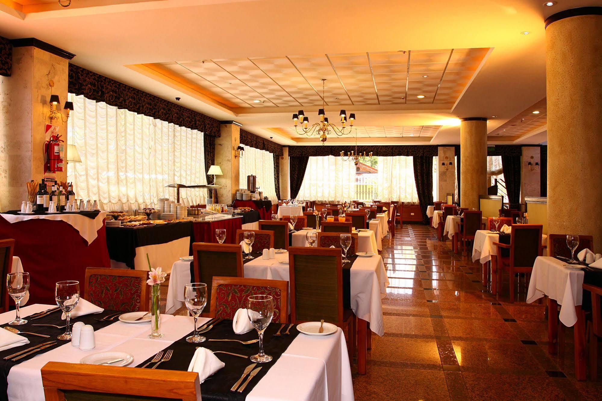 Ramada By Wyndham Buenos Aires Hotel Vicente López Eksteriør billede