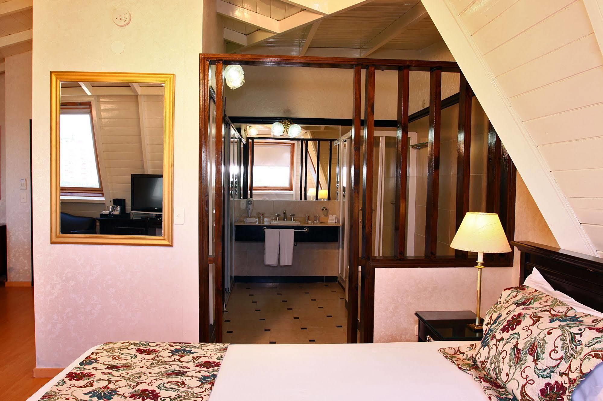 Ramada By Wyndham Buenos Aires Hotel Vicente López Eksteriør billede